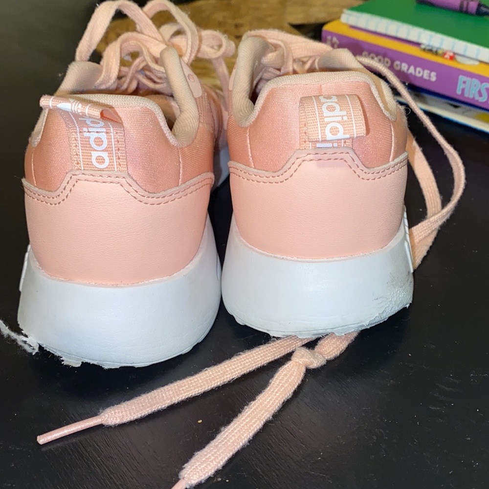 Adidas - Picture 3 of 4